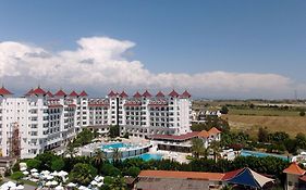 Serenis Hotel